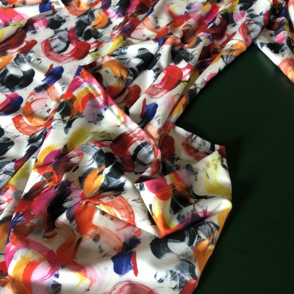 Multi color top. Size large - Picture 2 of 8